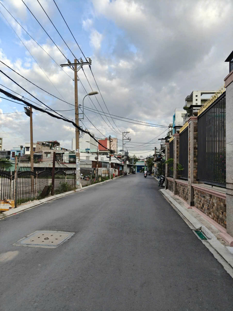 ĐẤT (6x43) MẶT TIỀN ĐÔNG HƯNG THUẬN – NGÃ TƯ TÔ KÝ - NGUYỄN VĂN QUÁ