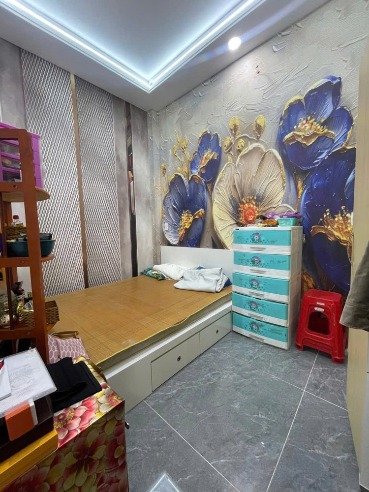 Bán Nhà 2 Tầng Trung Tâm Dĩ An,Shr Đường Xe Hơi,Tặng Full Nội Thất,Gần Chợ