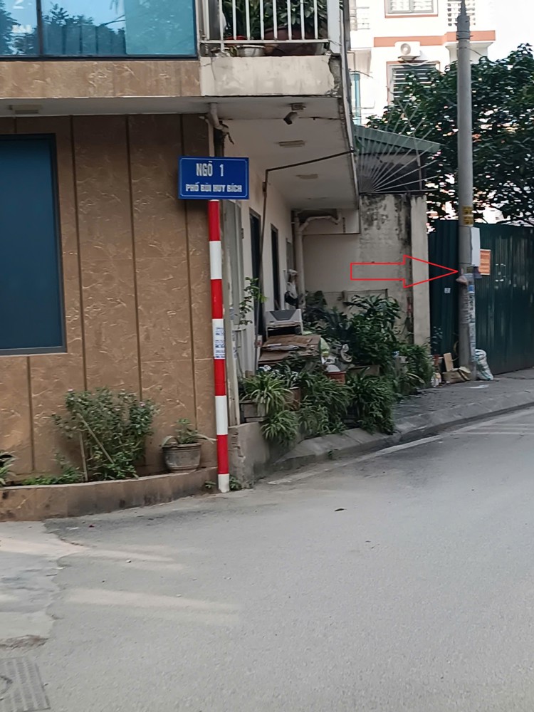 Chính Chủ Bán Nhà 2 Tầng 36M Phố Bùi Huy Bích, Ô Tô Đỗ Cửa, Ngay Đường Lớn