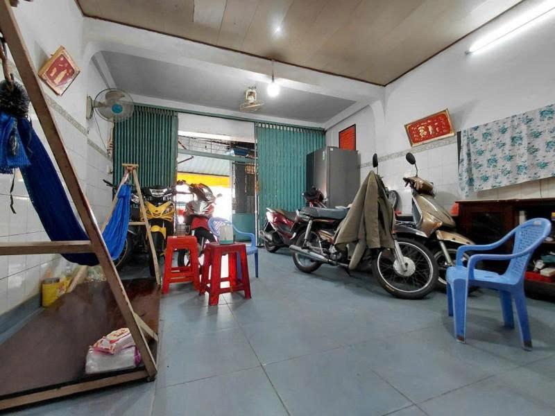 Bán nhà Mặt tiền Phạm Văn Đồng - gần Nguyễn Kiệm, CV Gia ĐỊnh, 6,2x17m, 2 Tầng, 18,5 tỷ