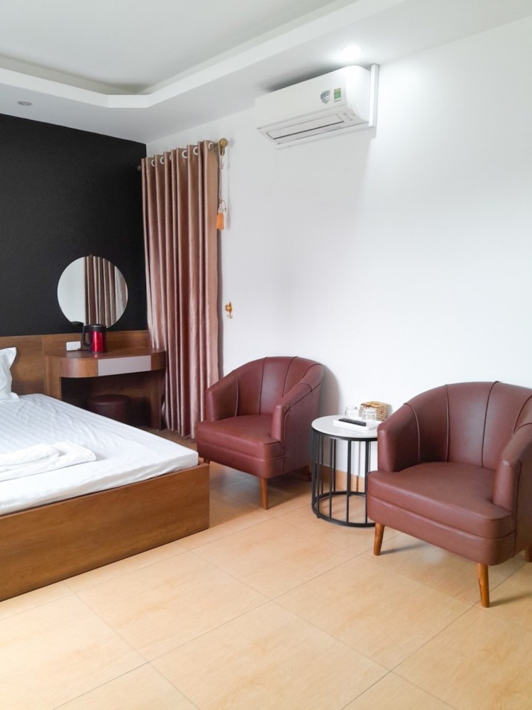 BÁN TÀO KHÁCH SẠN 7 TẦNG Phố Giáp Bát- Hoàng Mai 102m2 31.5 tỷ