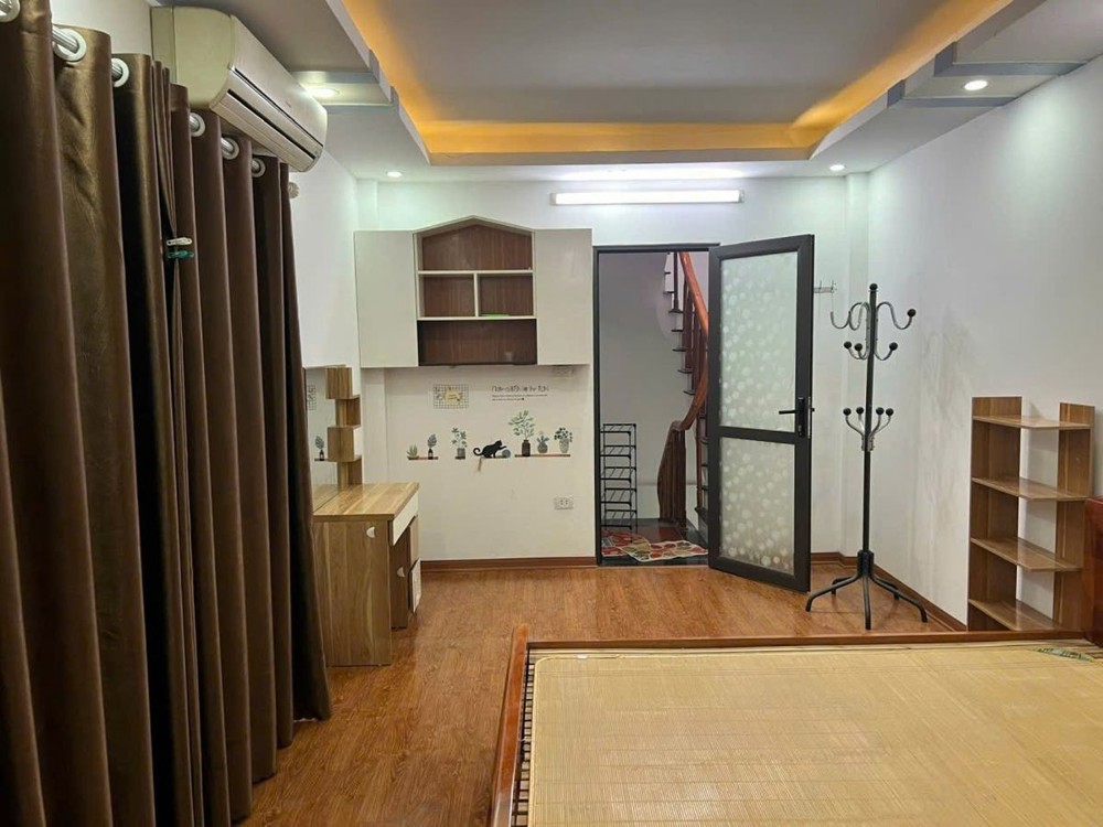 Bán Nhà Tam Trinh 33m2. 5 tầng. mặt tiền 4.1m. giá 7.1 Tỷ Hoàng Mai  Hà Nội