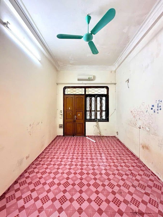 Bán Nhà  Thái Hà 59m2.  4 tầng, mặt tiền 3.2m. giá 15 Tỷ Đống Đa Hà Nội