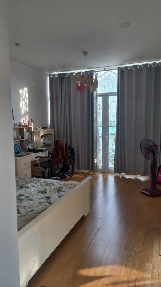 Bán nhà đường Số 10, Linh Chiểu, Thủ Đức, TP HCM. DT 128m2, 2 tầng, 4 phòng ngủ. Giá 9,9 tỷ