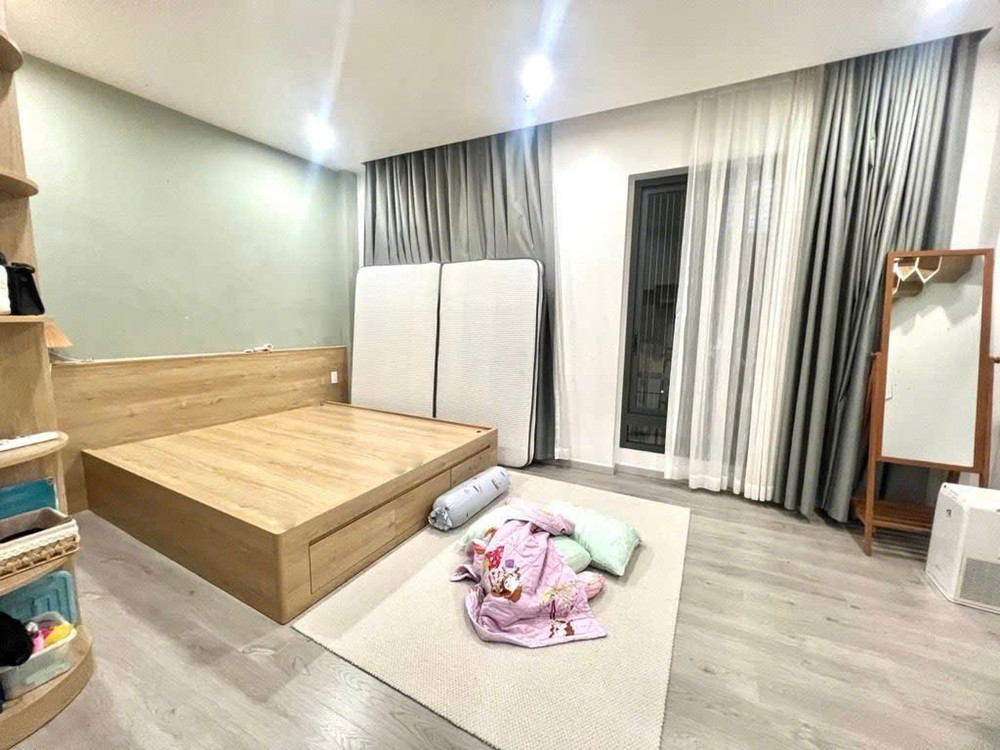 H1770 💥 sát ngã tư Hàng Xanh, SHR, Nở hậu, 4 tầng, 5.1x9.3m, 7.x tỷ