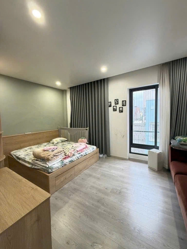 H1770 💥 sát ngã tư Hàng Xanh, SHR, Nở hậu, 4 tầng, 5.1x9.3m, 7.x tỷ