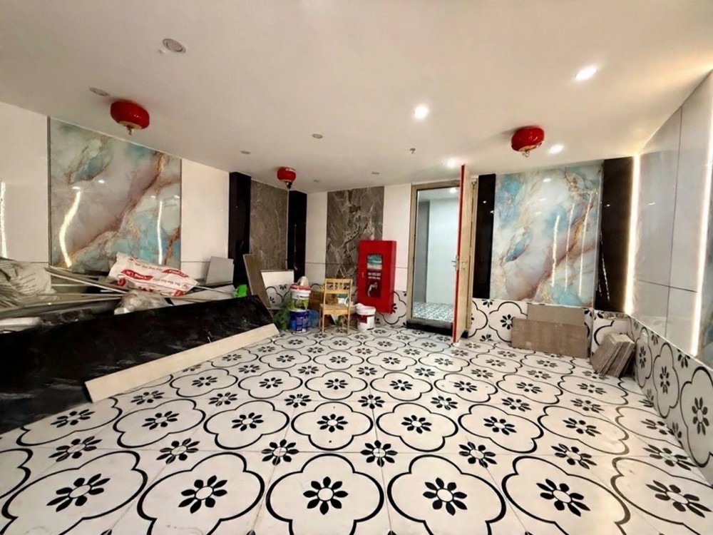 bán tòa chung cư mini xuân la 40m x7 tầng thang máy 11 tỷ ngõ ba gác,gần ô tô