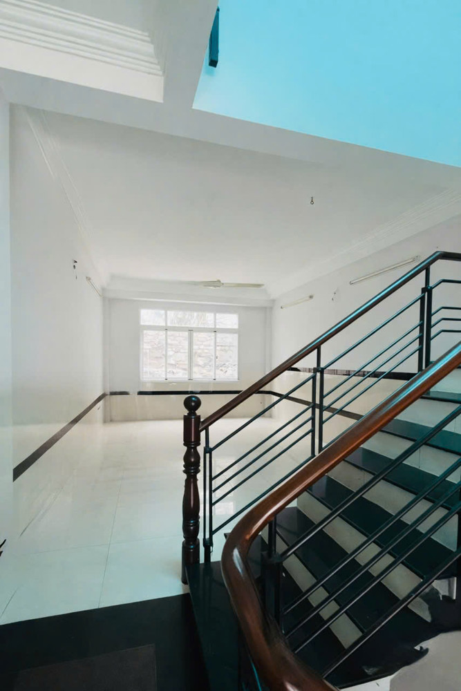 Nhà bán mặt tiền Bàu Cát, P14, Quận Tân Bình - 5 Tầng - 4 x 26.5m - Giá: 22.97 tỷ.





