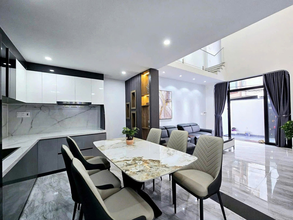 ► Kiệt 3 m thẳng thông Lê Độ, sát đường chính, đi bộ ra Công Viên, Siêu Thị, 70m2, ngang 5m