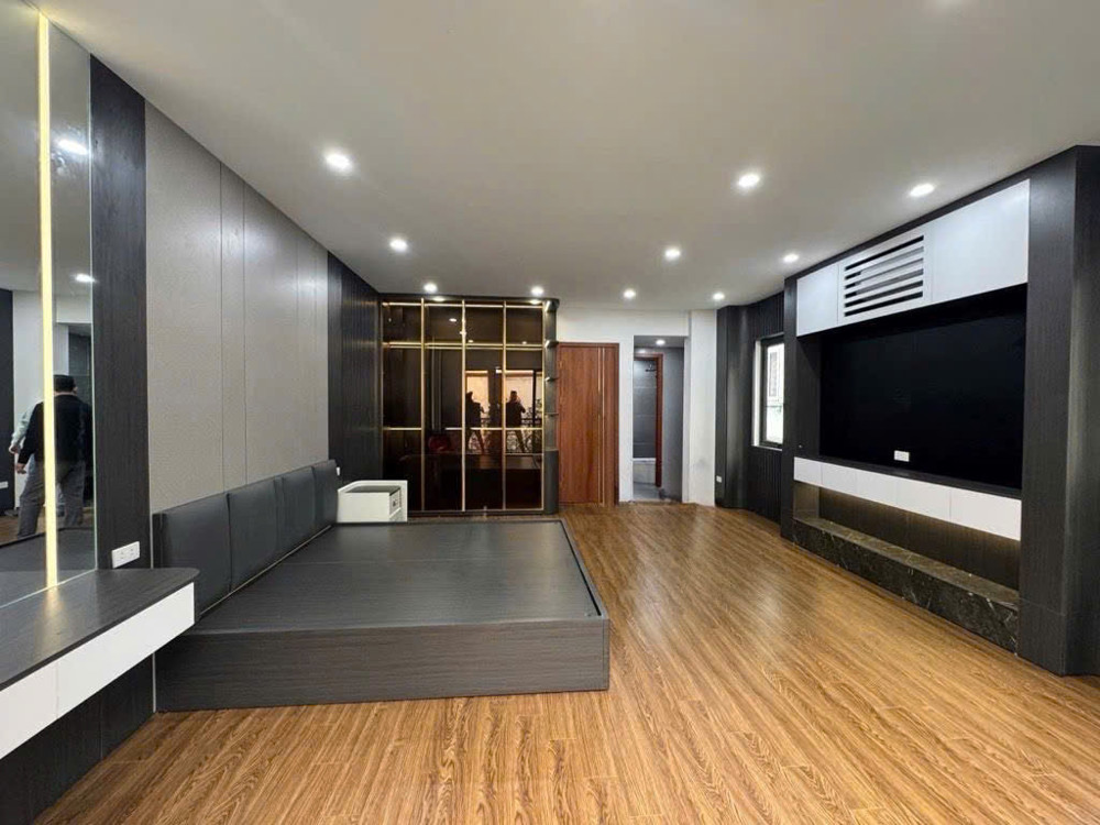 BÁN NHÀ NGỌC THUỴ LONG BIÊN,ĐƯỜNG 4.5M,OTO VÀO NHÀ,THANG MÁY,PHÂN LÔ, 50M