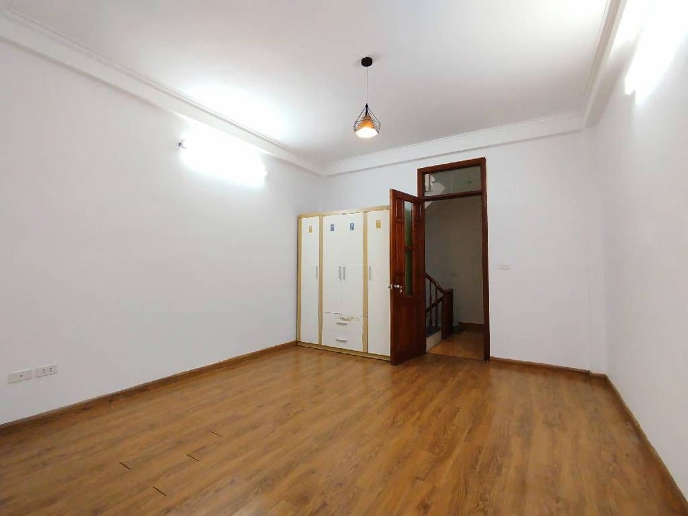 🏠 Ngã tư Trương Định  31m²  5 tầng
🚶 Ngõ nông, rộng thoáng  Gần phố_8,2 Tỷ