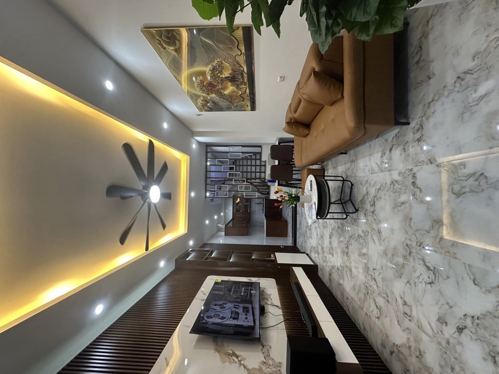 🏠 Trung tâm Hai Bà Trưng  Trần Khát Chân – Phố Huế
📐 38m²  5 tầng  Full nội thất_8 tỷ