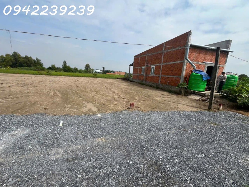 Bán đất 110m2 thổ cư, giá 900tr, đường oto vào tới đất, Tây Ninh ( xã Tân Trach, huyện Cần Đước,