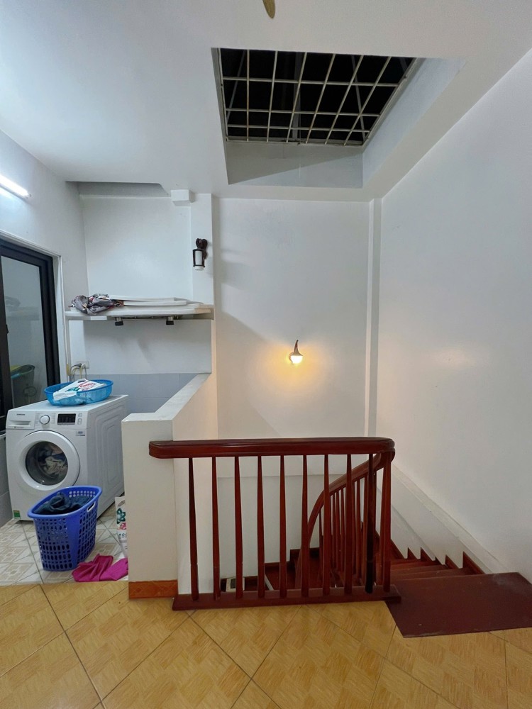 TRUNG TÂM CẦU GIẤY PHỐ YÊN HÒA 35M 6T GIÁ NHỈNH 9 TỶ-NGÕ THÔNG RỘNG, Ô CHỜ THANG MÁY