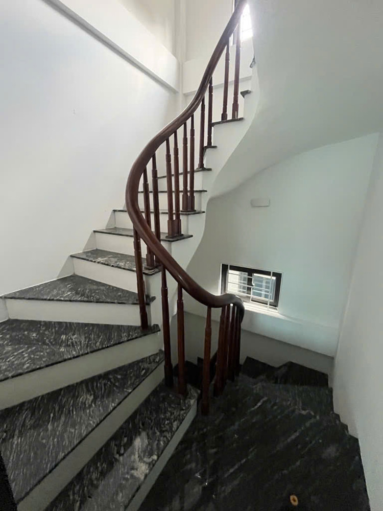 NHÀ ĐẸP THƯỢNG CÁT, Ô TÔ ĐỖ CỬA, CẠNH CHỢ, PHÒNG KHÁM 30 M2 GIÁ 6,2 TỶ