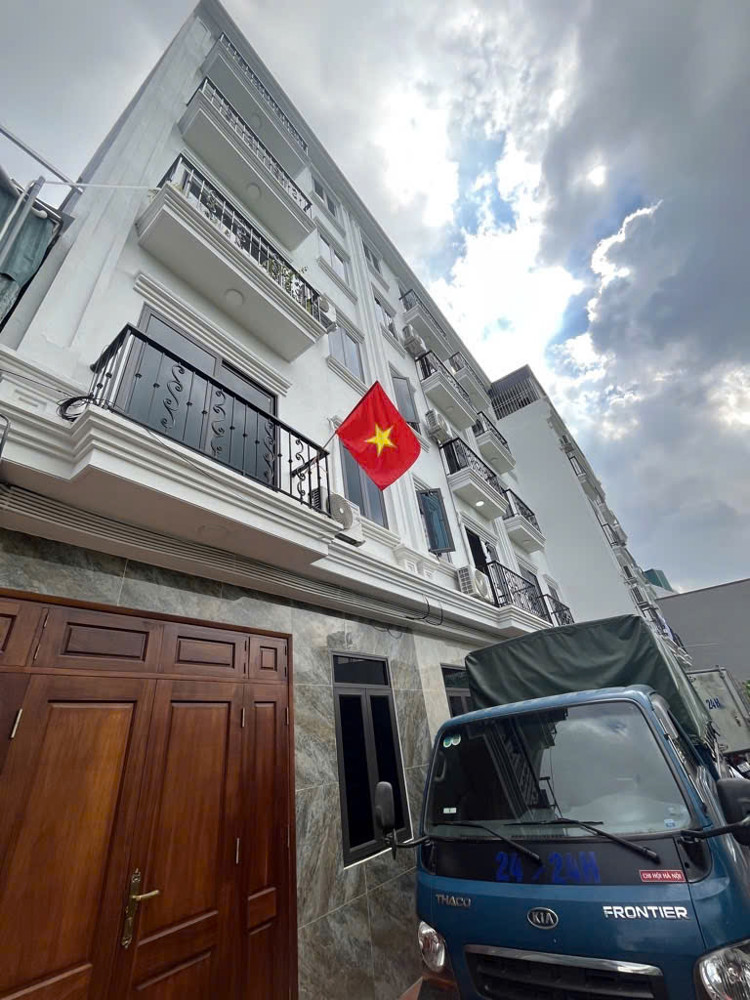 NHÀ ĐẸP THƯỢNG CÁT, Ô TÔ ĐỖ CỬA, CẠNH CHỢ, PHÒNG KHÁM 30 M2 GIÁ 6,2 TỶ