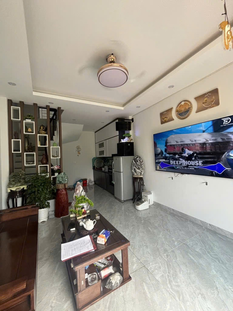 NHÀ ĐẸP THƯỢNG CÁT, Ô TÔ ĐỖ CỬA, CẠNH CHỢ, PHÒNG KHÁM 30 M2 GIÁ 6,2 TỶ