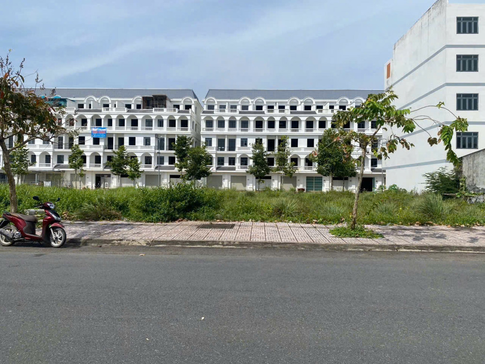 CẦN BÁN NỀN THỔ CƯ ĐƯỜNG D7A – KHU HÀNH CHÍNH TỈNH, PHƯỜNG 9, TP. VĨNH LONG