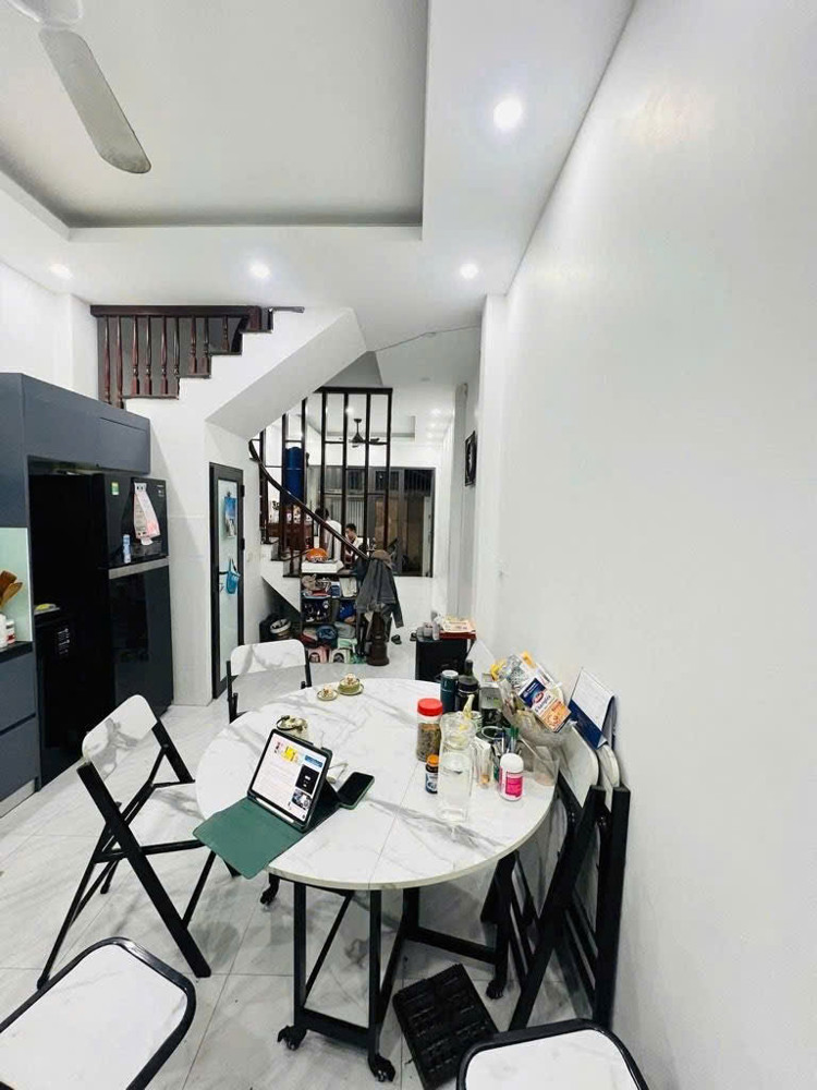 Tôi Cần BánNgôi Nhà Đẹp Ô TÔ Đỗ Cổng, 50 met * 4 Tầng. Nhỉnh 8 Tỷ – Kv Vạn Phúc Alo 0972.078.667