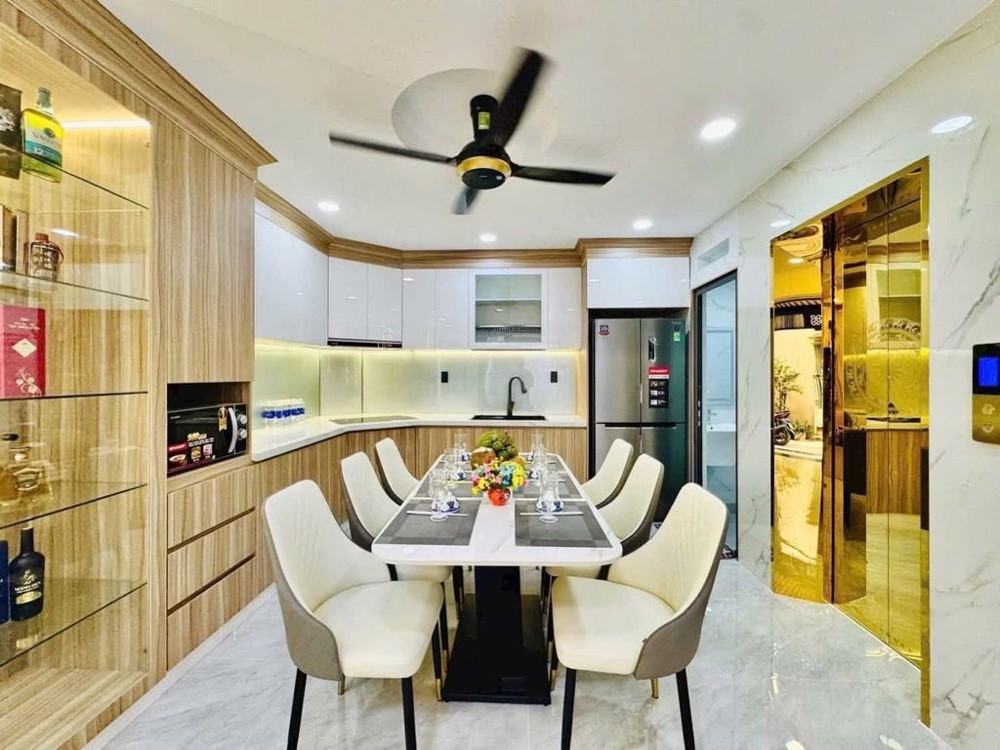 Bán Gấp: Nhà 5 Tầng Nguyễn Oanh - Gò Vấp, DT 50m², Mặt Tiền Rộng 5.8m. Giá Cực Tốt: 9.5 Tỷ