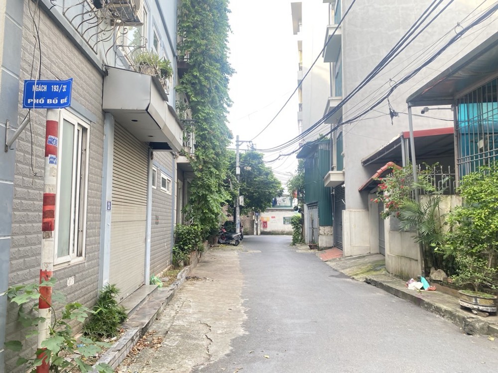 Hiếm ! Bán nhà ngõ 193 Bồ Đề 63m x 5T oto thông chỉ nhỉnh 15t còn tl