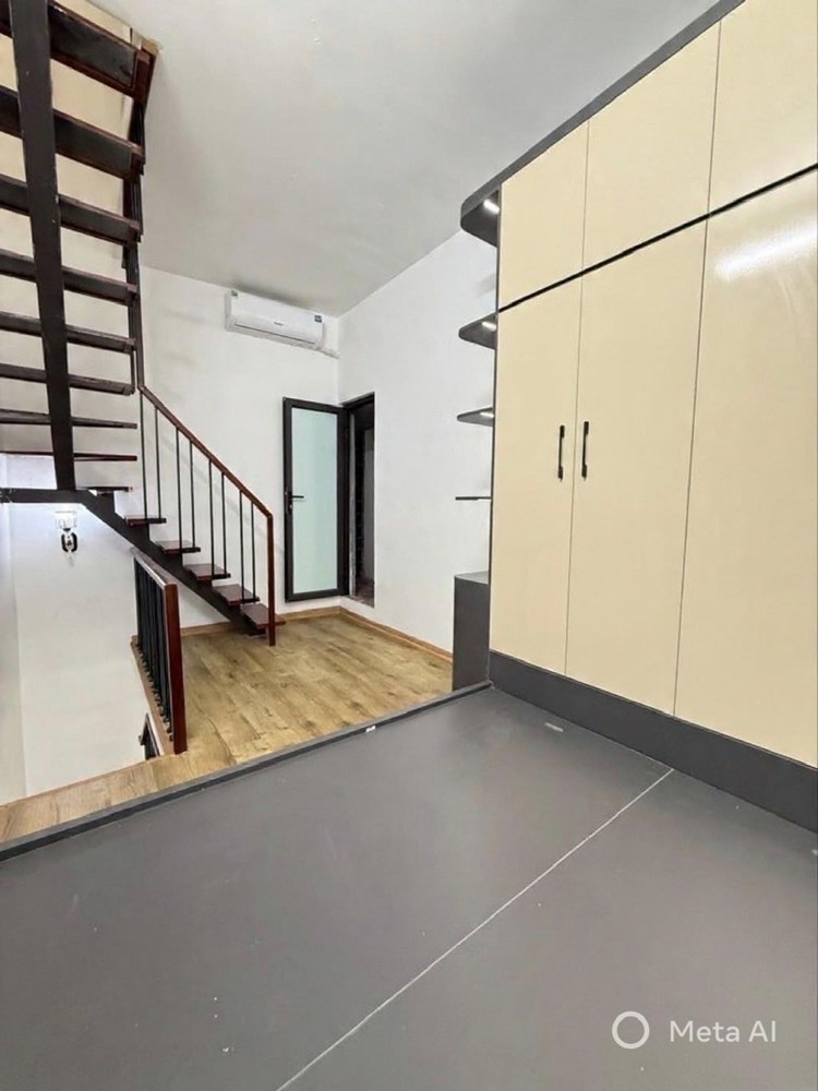 bán nhà hoàng hoa thám DT 20m x5 tầng chỉ 3,650 tỷ sổ đỏ,ngõ thông,gần phố,nhà đẹp