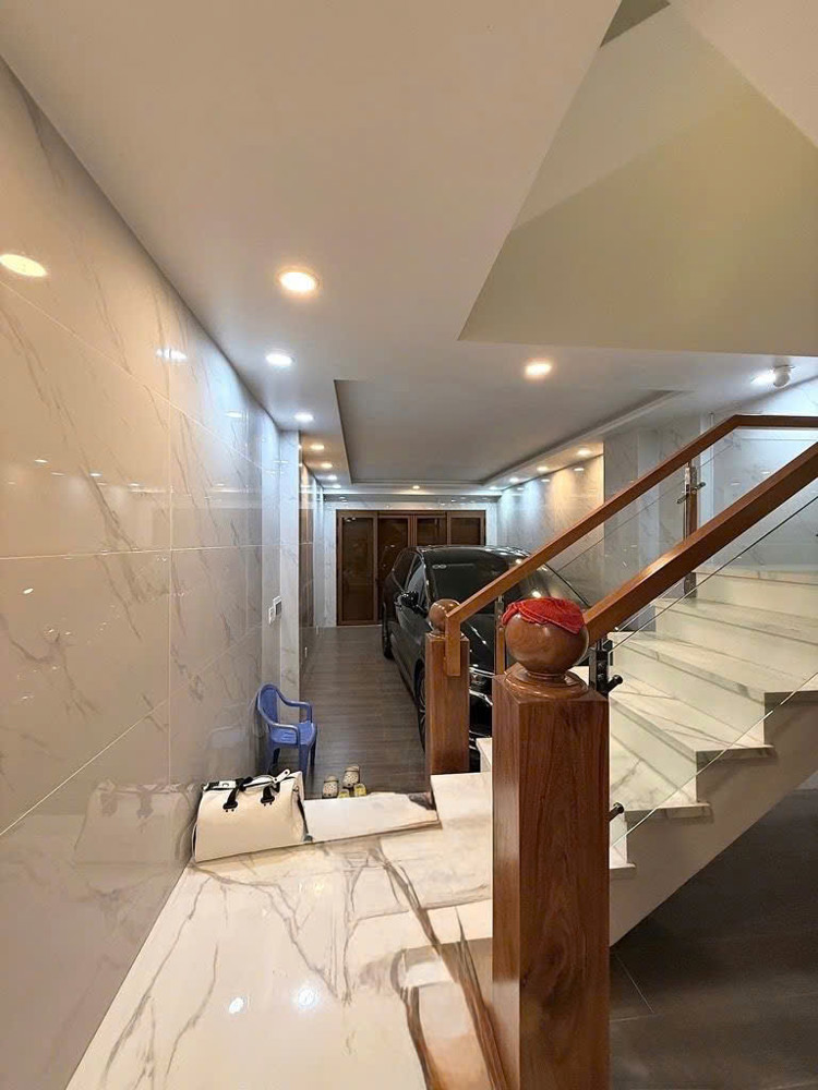 Nhà mới - Vị trí Vip đẹp - Mặt tiền nhìn ra công viên – khí lành, tâm an giữa phố thị