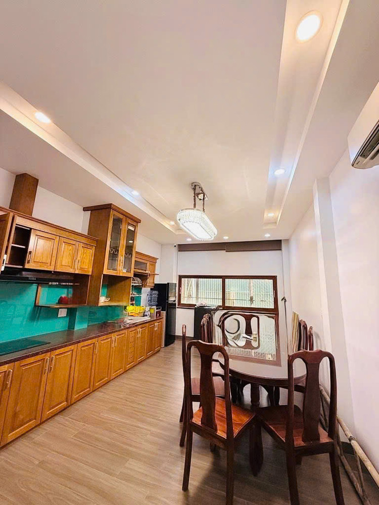 Nhà mới - Vị trí Vip đẹp - Mặt tiền nhìn ra công viên – khí lành, tâm an giữa phố thị