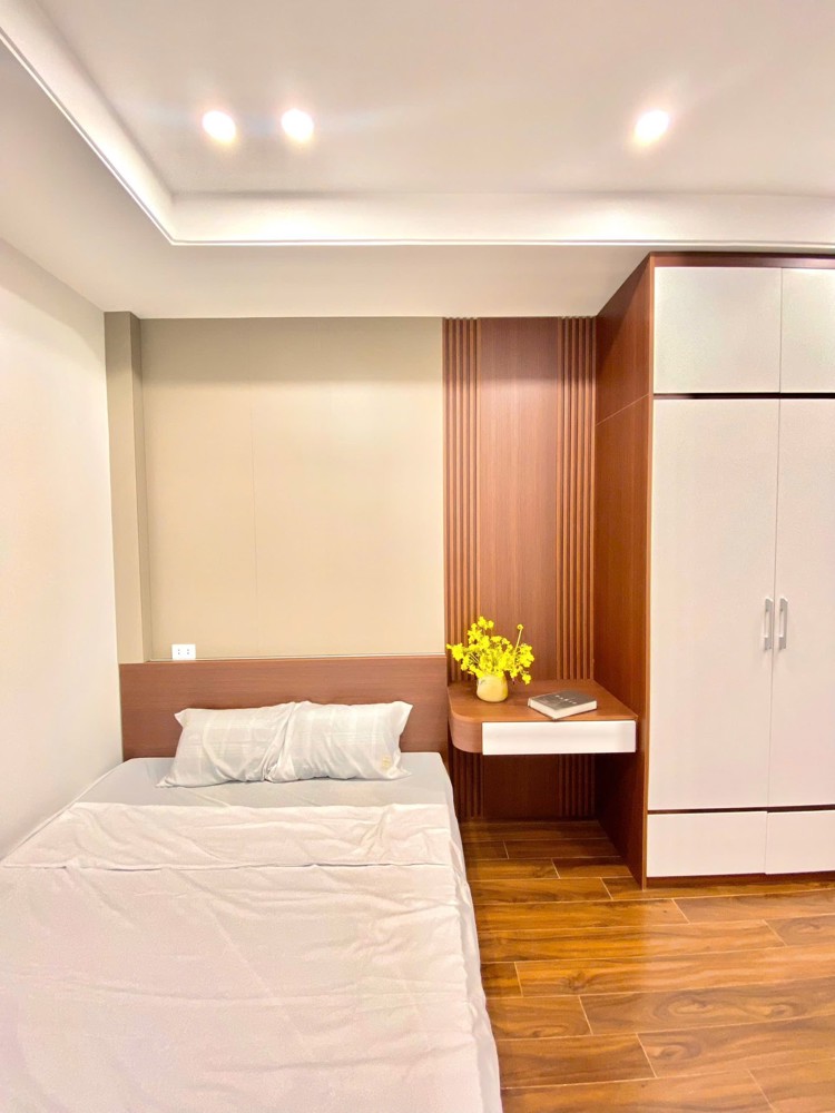 MẶT NGÕ PHỐ LẠC LONG QUÂN 52M  GIÁ 19,3 TỶ- 6 TẦNG THANG MÁY – 2 MẶT THOÁNG- Ô TÔ-GẦN HỒ