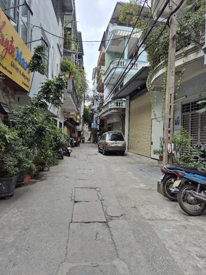 🏠 Minh Khai_Kim Ngưu  50m²  5 tầng
🚗 #Ôtô cách nhà 25m
💰 Giá: 9 tỷ