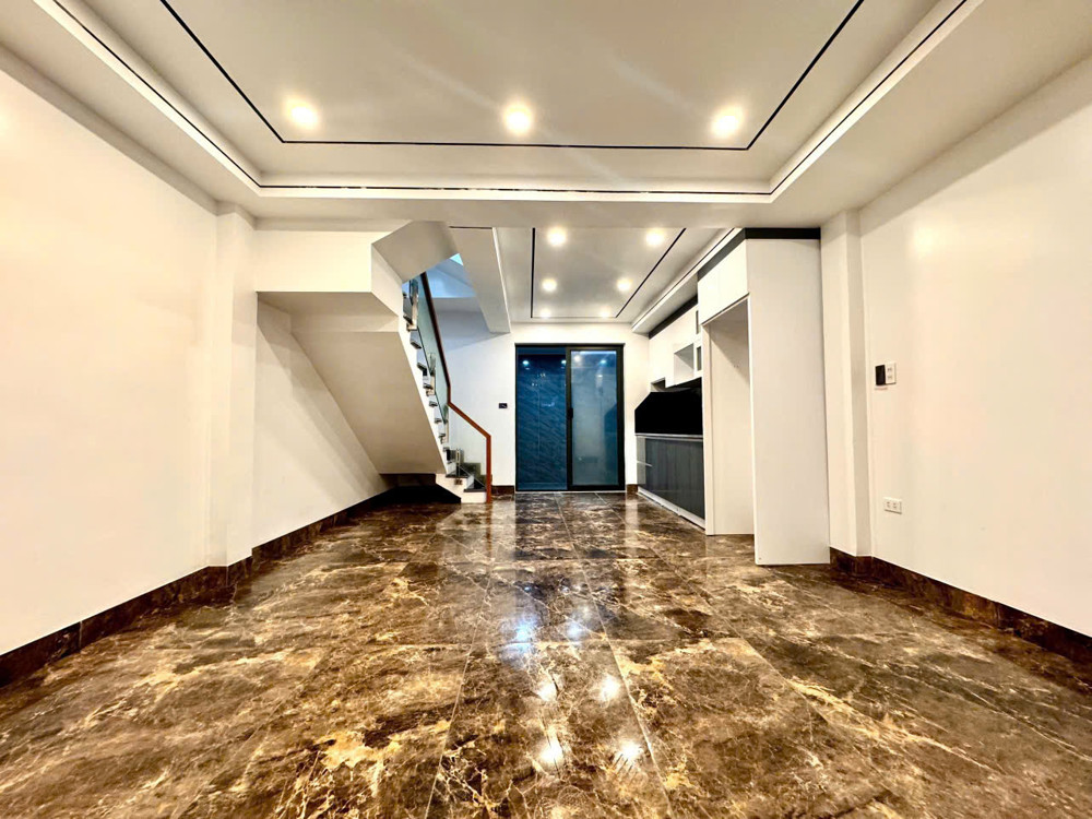 Bán Nhà 4 Tầng Xây Mới Độc Lập Gần Mặt Đường Đông Khê, Hải Phòng – Kiến Trúc Tân Cổ Điển Châu Âu