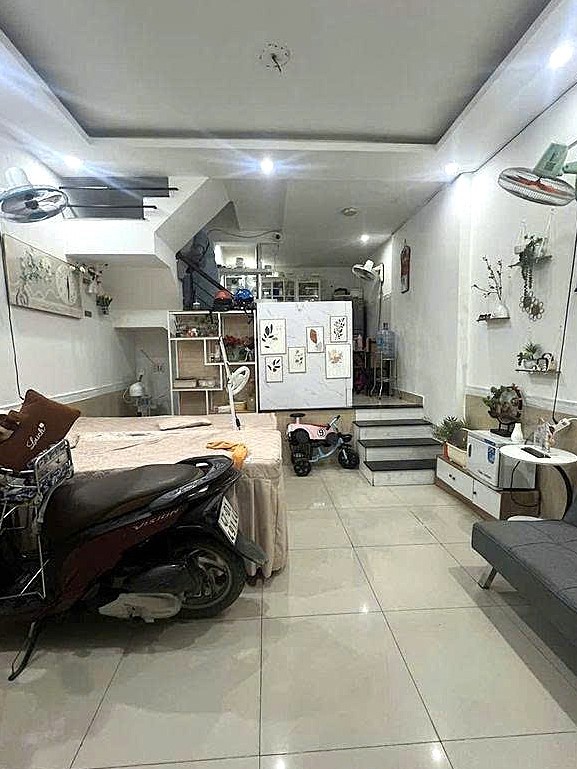 NHÀ 2 TẦNG - DƯƠNG ĐỨC HIỀN - TÂY THẠNH - TÂN PHÚ - HXH ĐẬU CỬA -  4 TỶ HƠN