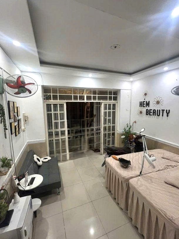 NHÀ 2 TẦNG - DƯƠNG ĐỨC HIỀN - TÂY THẠNH - TÂN PHÚ - HXH ĐẬU CỬA -  4 TỶ HƠN