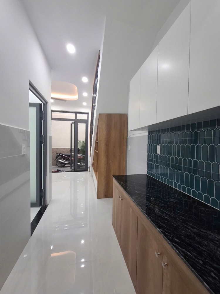 BÁN NHÀ NI SƯ HUỲNH LIÊN P.10 TÂN BÌNH 2 TẦNG 5 X 7 3PN 2WC GIÁ 4.25T TL