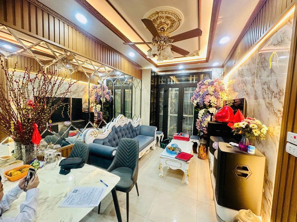 LÔ GÓC SIÊU THOÁNG SÁNG - Ô TÔ ĐỖ CHÂN CẦU THANG- KHU DÂN TRÍ CAO - Vĩnh Phúc 110 m, 3PN,nhỉnh 6 tỷ