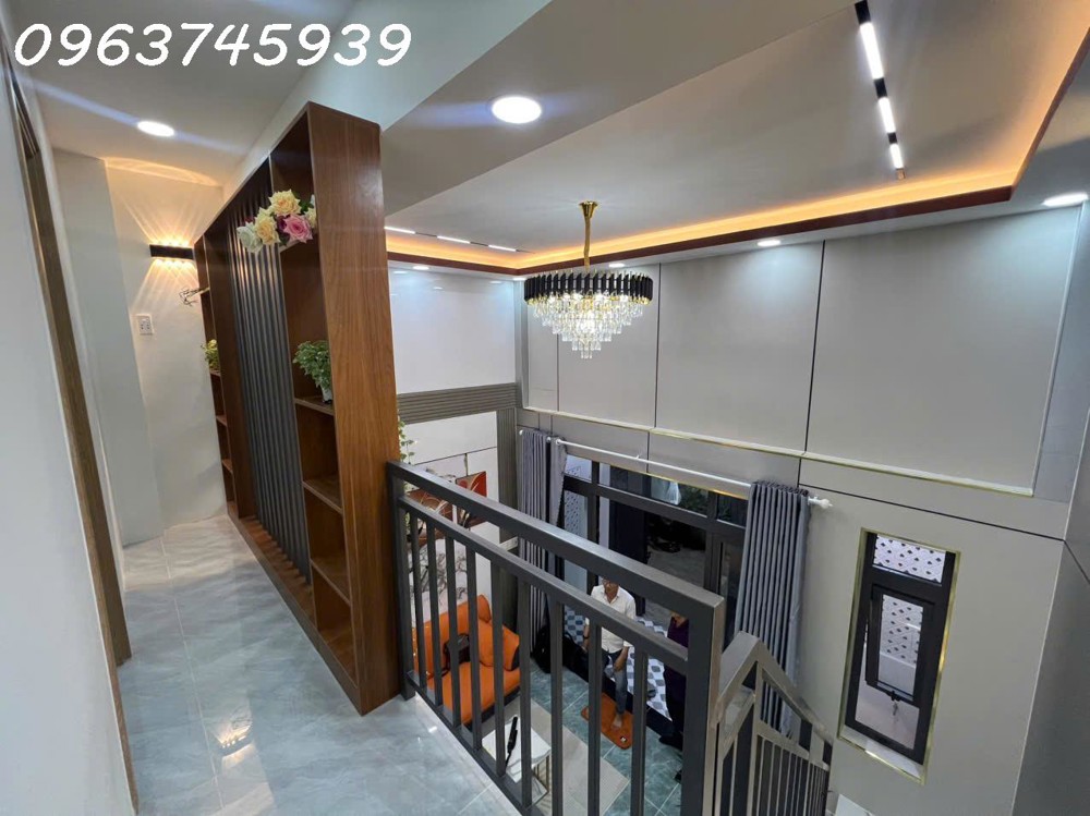 Bán Nhà Phố Linh Xuân Gần Phạm Văn Đồng, 40m2, Ngang 4.5m, 2 Tầng, Giá 3.95 Tỷ