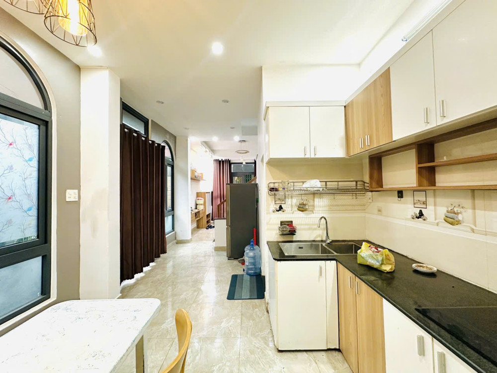 LÔ GÓC - NHÀ MỚI Ở LUÔN - KIỆT THÔNG - 30M RA MẶT TIỀN - TRUNG TÂM