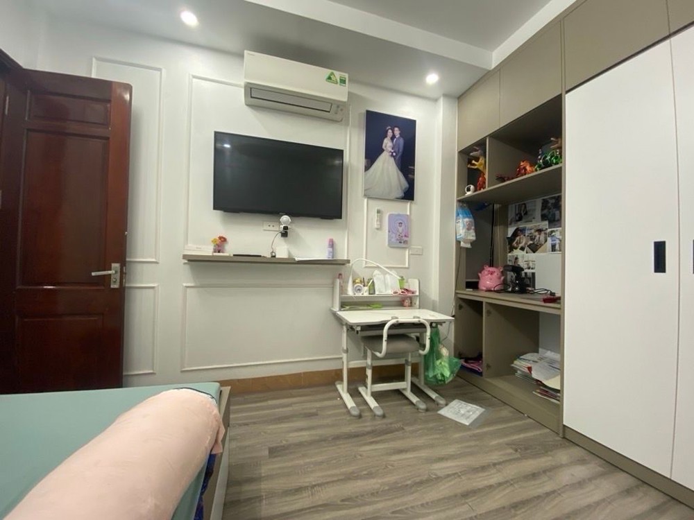 hoàng hoa thám DT 25m 6,9 tỷ lô góc 3 thoáng,dân xây,ngõ thông,ba gác tránh