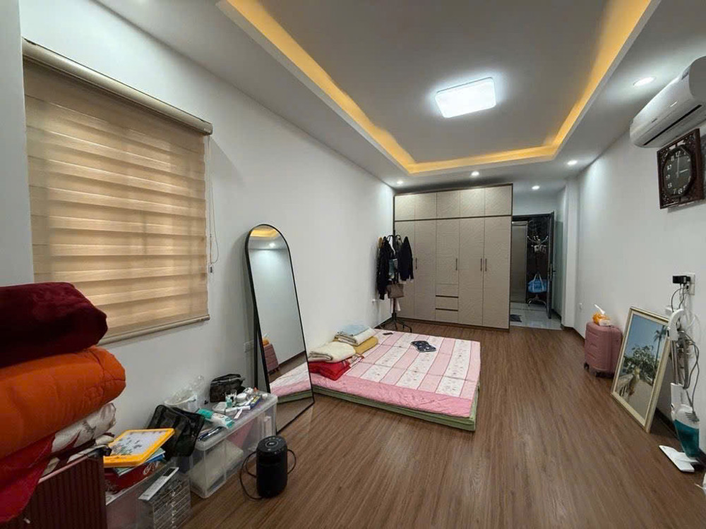 BÁN NHÀ GIA QUẤT LONG BIÊN, GẦN  OTO,DẪN XÂY,NGÕ NÔNG,MỚI,70M NHỈNH 8 TỶ