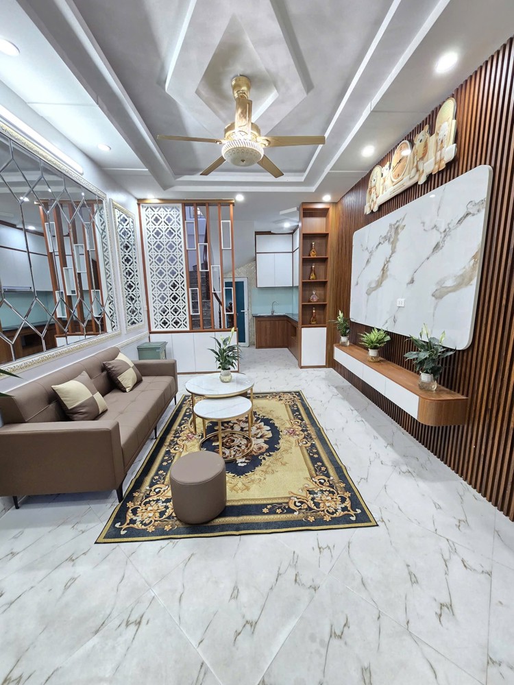 SIÊU PHẨM TÂY HỒ- TỨ LIÊN 32M 4T 8,6 TỶ  NHÀ ĐẸP- NGÕ THÔNG- NỘI THẤT CƠ BẢN