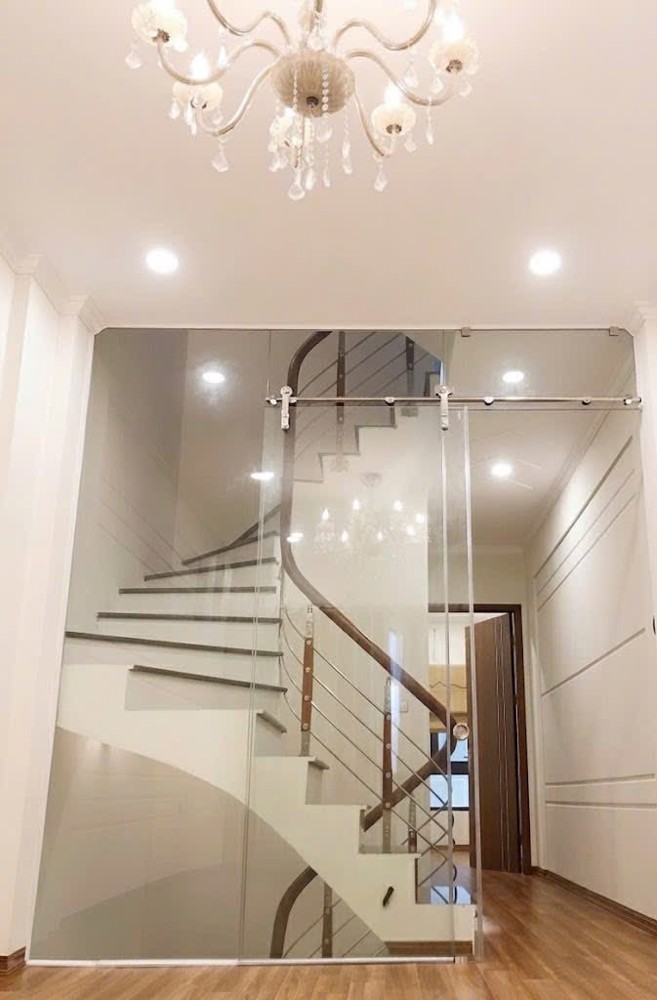 NHÀ PHỐ LẠC LONG QUÂN 45M 5T 11,6 TỶ GẦN ĐƯỜNG Ô TÔ- GẦN HỒ TÂY-VỊ TRÍ ĐẸP