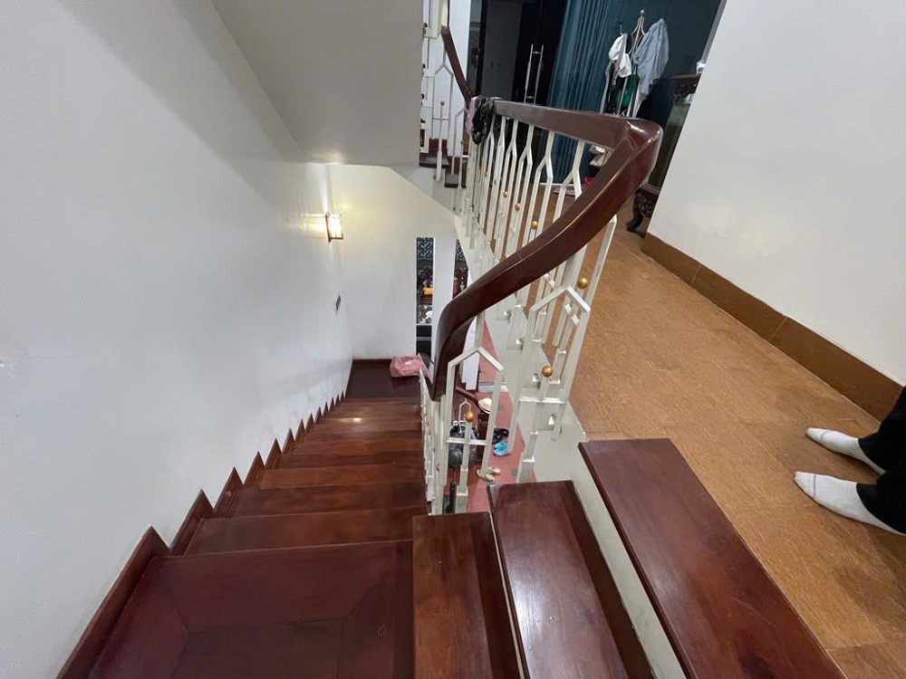 Làng Việt Kiều Châu Âu 76M phân lô, vỉ hè, ô tô đỗ ngày đêm 24,5 tỷ