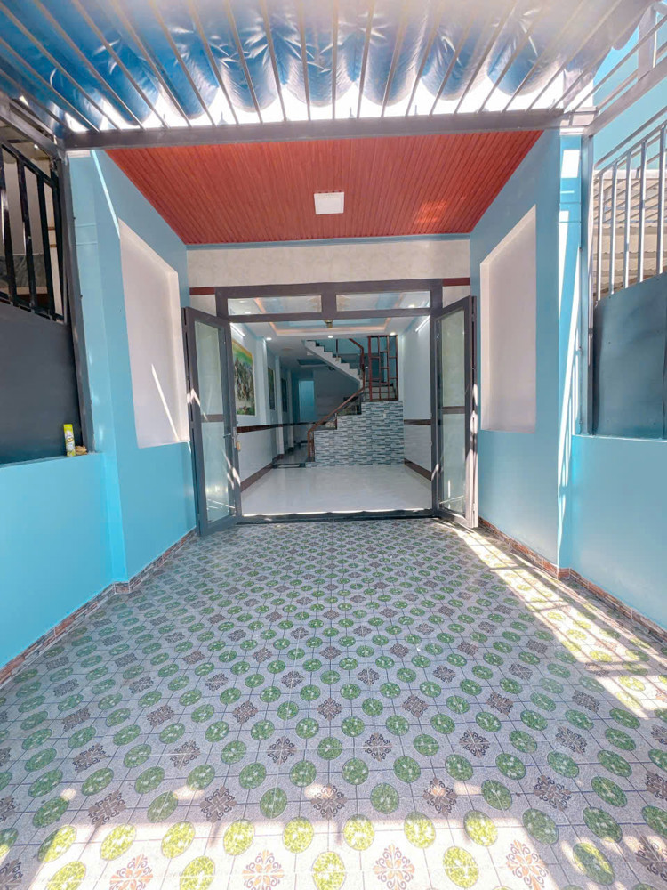 Bán nhà ĐẸP 2 Tầng P.Biên Hòa,Đường xe hơi,SHR,gần Đông Bình Dương