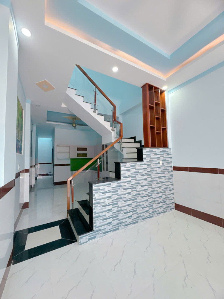 Bán nhà ĐẸP 2 Tầng P.Biên Hòa,Đường xe hơi,SHR,gần Đông Bình Dương