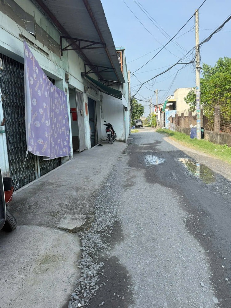 Bán Kho Xưởng 173,2m²,đường Nữ Dân Công, xe container ra vào thoải mái