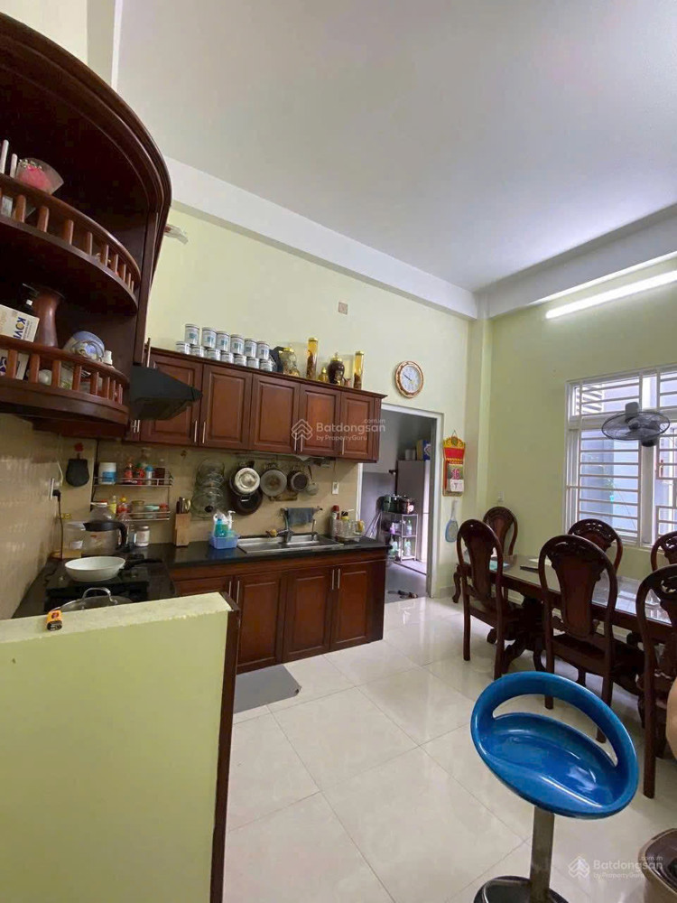 Chính chủ bán nhà 3 lầu đường Nguyễn Văn Tăng Q9 cũ, Mặt tiền 6m. Giá 6,65 tỷ. LH: 0845936678