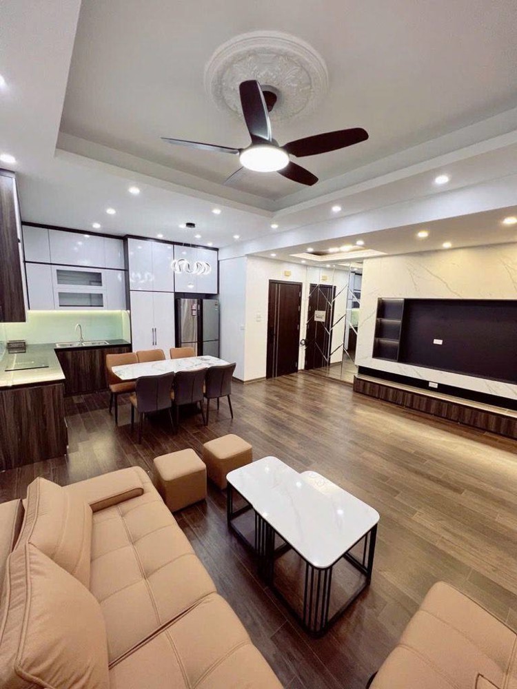 Bán nhà CC Licogi P. Đại Từ, HN, DT 112 m2, giá bán 8.3 tỷ 🔥Mô tả: ☀️ Nhà thoáng, tầng trung, căn g