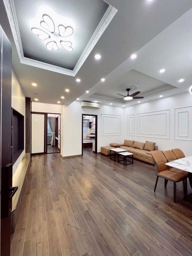 Bán nhà CC Licogi P. Đại Từ, HN, DT 112 m2, giá bán 8.3 tỷ 🔥Mô tả: ☀️ Nhà thoáng, tầng trung, căn g