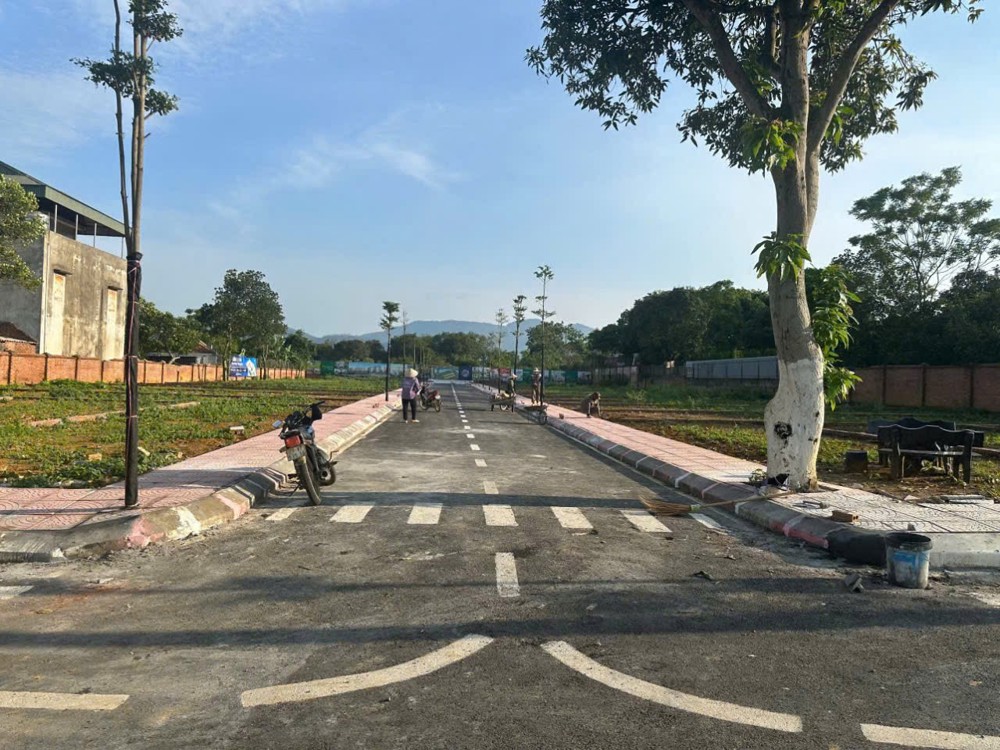 Chính chủ bán lô đất ở Hoà Lạc ( Phú Cát) gần trường Đại học Quốc gia, FPT, sát QL21 giá rẻ