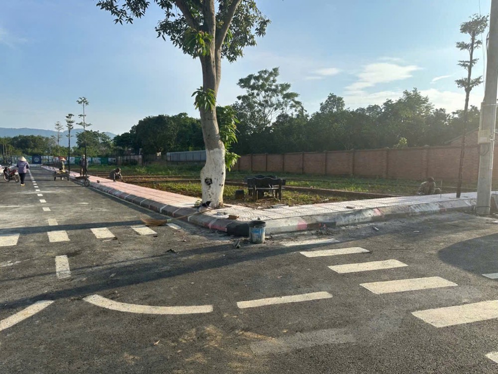 Chính chủ bán lô đất ở Hoà Lạc ( Phú Cát) gần trường Đại học Quốc gia, FPT, sát QL21 giá rẻ